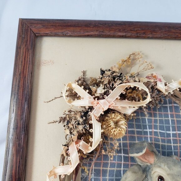 Vintage Anna Moncrief Collection Bunny Rabbit Framed 3D Art - Picture 7 of 7